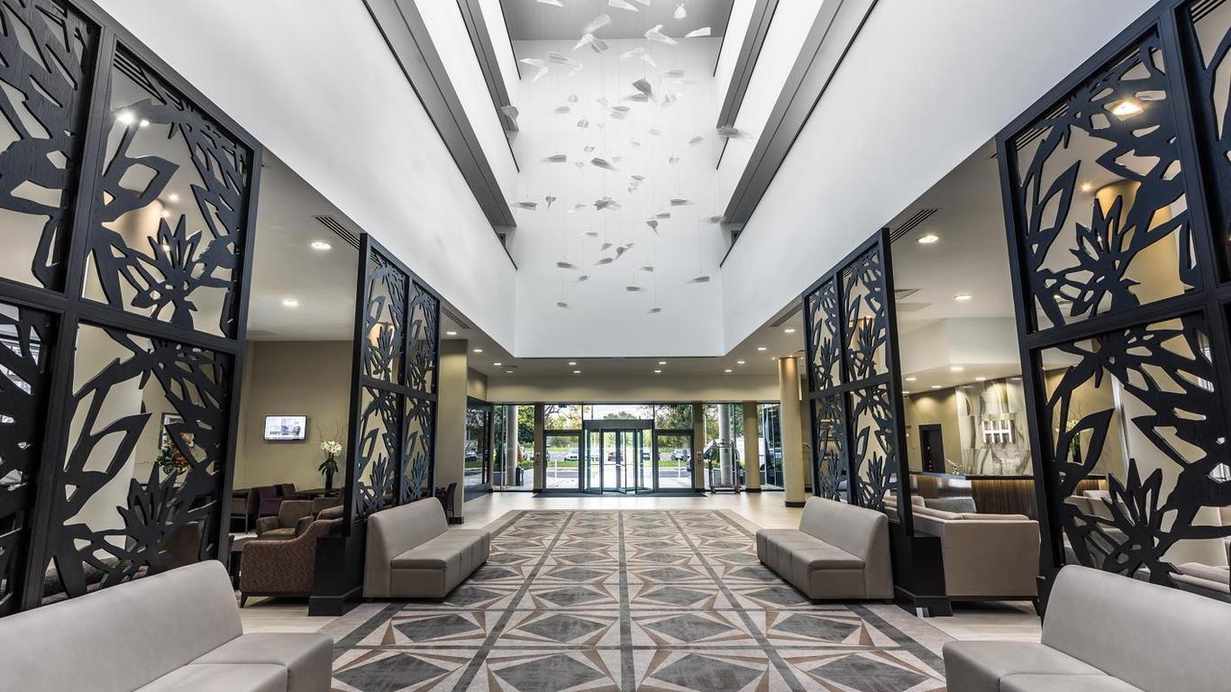 Heston Hyde Hotel