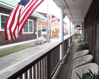 Clegg's Hotel - Ocean Beach - Balcón