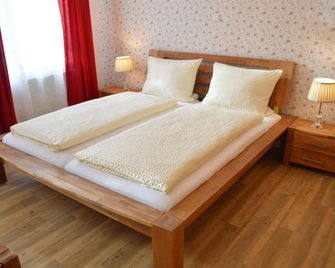 Altstadtpension Hameln - Hameln - Schlafzimmer