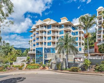 Tropical Marina views 1bedroom - איירליי ביץ' - בניין