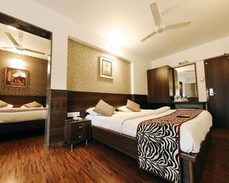 Hotel Maharana Inn Chembur - Mumbai - Bedroom