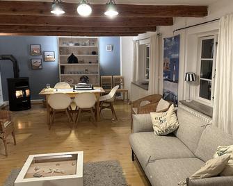 Haus zwischen den Seen - Lütjenburg - Wohnzimmer