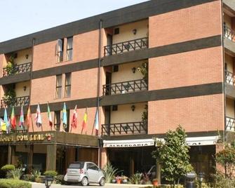 Meu Hotel Porto Gandra - Valongo - Edificio