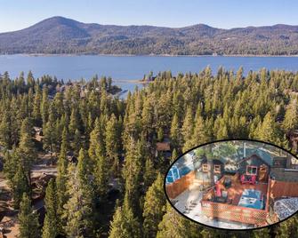 Chip O Wood | Jacuzzi, Dog Ok, AC, Steps to Lake! - Big Bear Lake