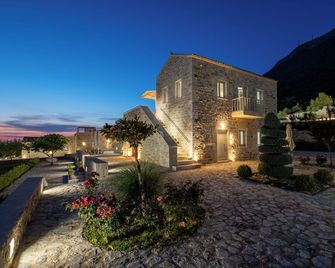 Armantanis Luxury Suites - Areopoli