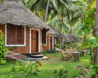 Soma Manaltheeram Ayurveda Beachvillage - Thiruvananthapuram - Innenhof