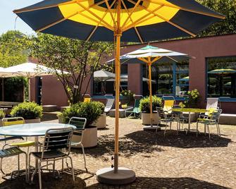 Zurich Youth Hostel - Zürich - Patio