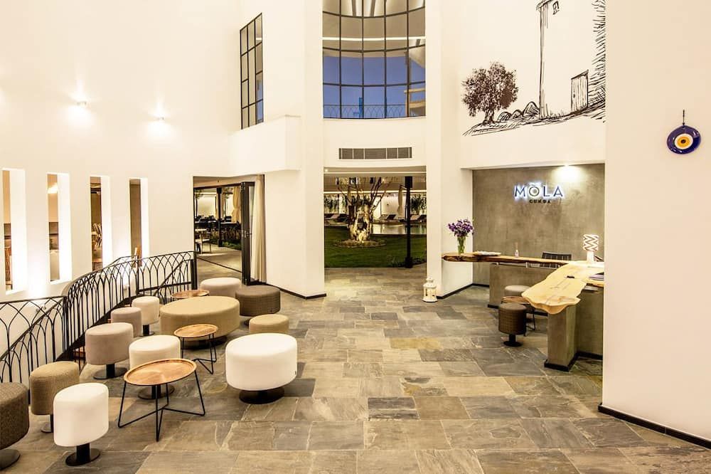 Mola Cunda Hotel - אייבאליק - לובי