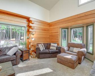 Peaceful Retreat on 10 Acres 7 Miles to La Push - Forks - Salon