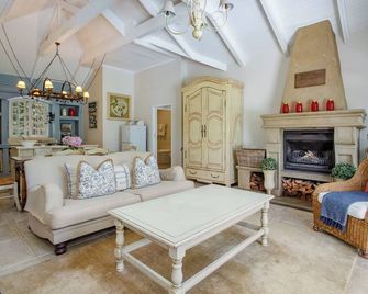 Rose Cottage - Franschhoek - Living room