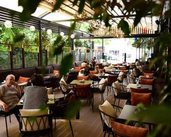 Hotel Comfort - Tirana - Nhà hàng