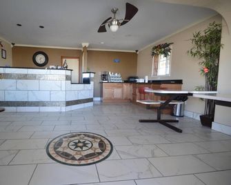 Executive Inn - Snyder - Rezeption