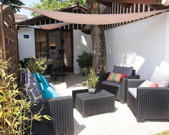 Wood chalet with garden 3 miles away from the Pyla dune and Arcachon - La Teste-de-Buch - Patio