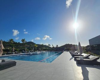 Charming 3-bedroom villa with WiFi and AC in Jolly Harbour - Jolly Harbour - Pool