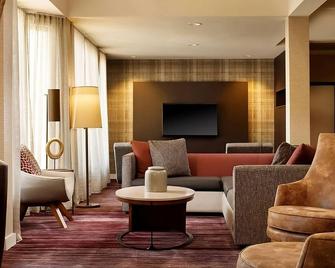 Ensuring a Very Comfortable & Memorable Stay! Near Heisler Park, Pet-Friendly - Laguna Hills - Lounge