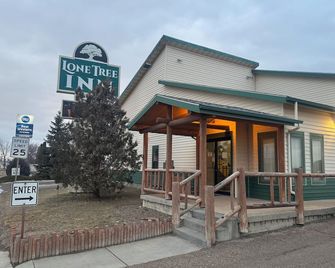 Lone Tree Inn - Sidney - Building
