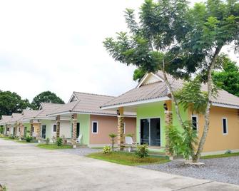 Khowbuysi View Resort - Chanthaburi - Building