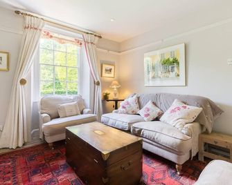 Cosy Cotswold Cottage near Blenheim Palace, Woodstock and Soho Farmhouse - Woodstock - Living room