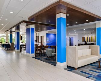 Holiday Inn Express & Suites Siloam Springs By IHG - Siloam Springs - Lobby