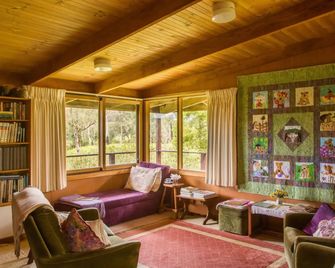 The Burrow At Wombat Bend - Dixons Creek
