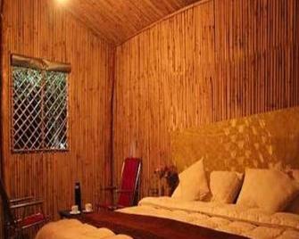 Imperial Eco Cottage - Hundar - Bedroom