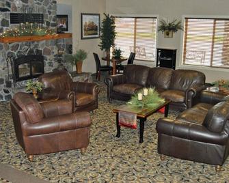 C'mon Inn - Thief River Falls - Thief River Falls - Area lounge