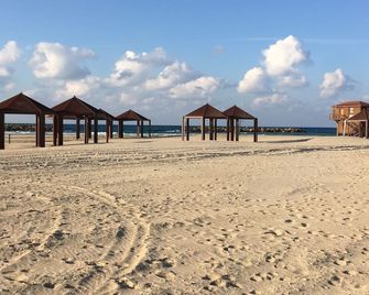 - Seaside Apartment For 8 People - Luxury Building - - Ashkelon - Plage