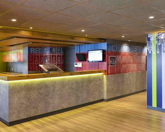 Ibis Budget Bordeaux Le Lac - Bordeaux - Building