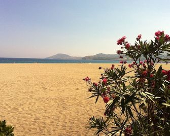 Charming VILLA with private pool, between sea and mountains - Maureillas-las-Illas - Strand