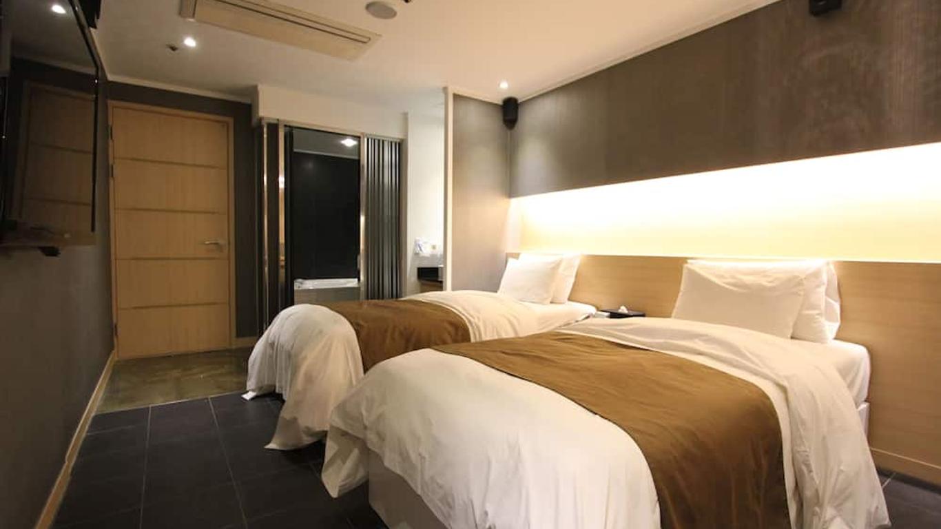 Nox Boutique Hotel