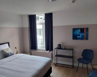Hotel Courage Valkenburg - Valkenburg Aan De Geul - Bedroom