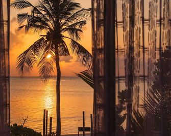 Endheri Sunset Dhangethi - Dhangethi - Vista del exterior