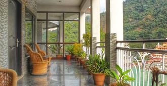Hotel Ishan A Riverside Retreat - Rishikesh - Ban công