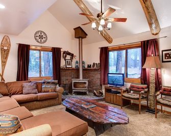 Big Pine Lodge - Wawona - Sala de estar