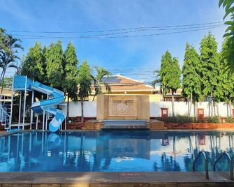 Safari Riviera Resort - Pattaya - Pool