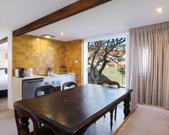 White Beach Studio - Terrigal