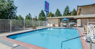 Motel 6 Spokane, Wa - West - Spokane - Svømmebasseng