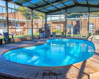 Arkana Motor Inn & Terrace Apartments - Mount Gambier - Piscina