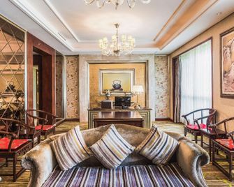 Grand Rezen Hotel Yunyang River & Holiday - Enshi - Sala de estar