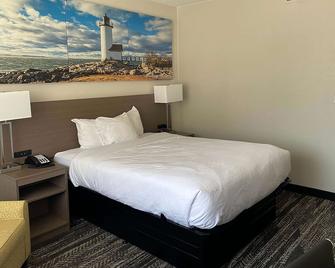 Days Inn by Wyndham Manitowoc - Manitowoc - Bedroom