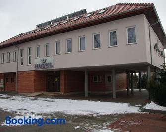 Hotel Pod Złotą Koroną - Opole - Budynek