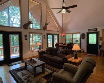 Whitetail Hollow - mountain chalet in a gated community - Murphy - Salon