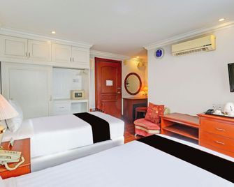 Townhouse Oak Vip Suites Near Pnr Pasay Evangelista Makati Manila - Manila