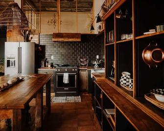 The West Barn is the ultimate getaway space- rent one side of the barn, or both - Perry - Kitchen
