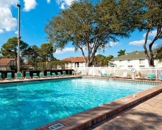 4411 Shorewalk 15 min to Beach and 5 mins to IMG - Bradenton - Piscina