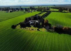 Campomarino (CB) Villa immersed in the green Molise countryside 6 km from the sea. - Campomarino - Outdoor view