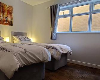 Aaron Lodge Guest House - Leicester - Camera da letto