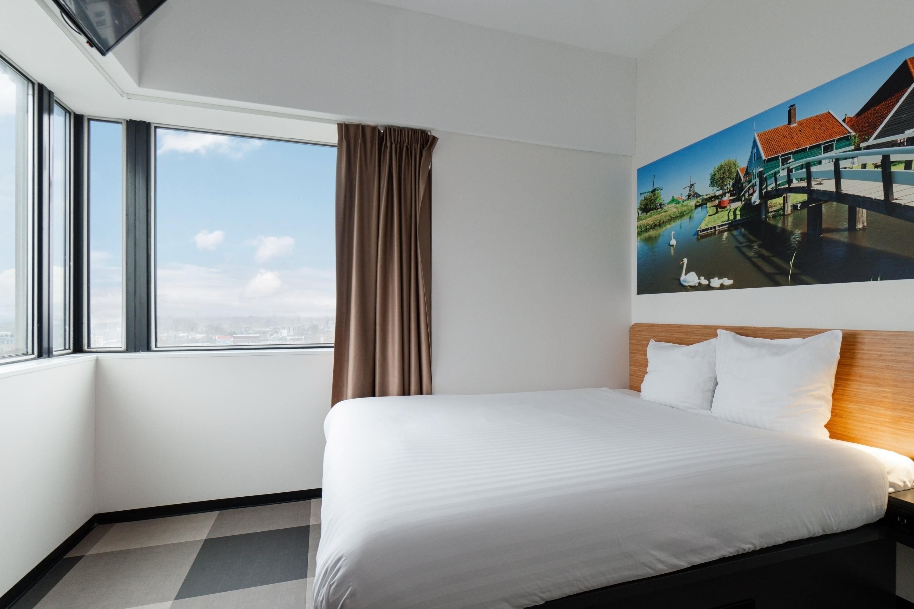 إيزيهوتيل أمستردام زاندام