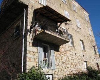 Apartment in a village house - Ota - Bâtiment