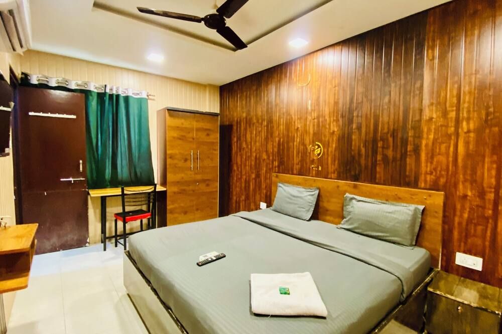 Hotel Ivanna - Indore - Slaapkamer